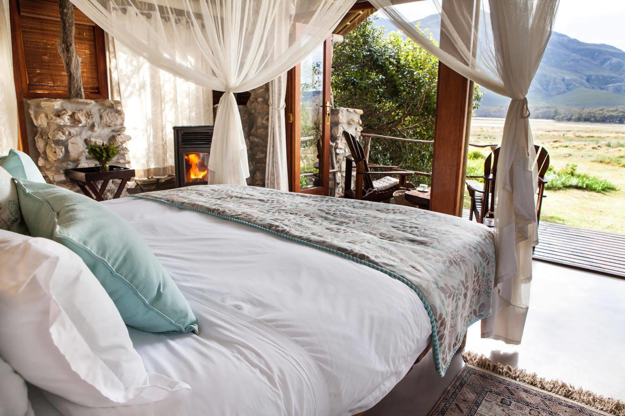 Mosaic Lagoon Lodge Stanford Ngoại thất bức ảnh